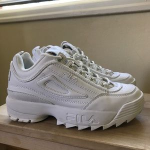 Fila disruptors fits 7.5 women's